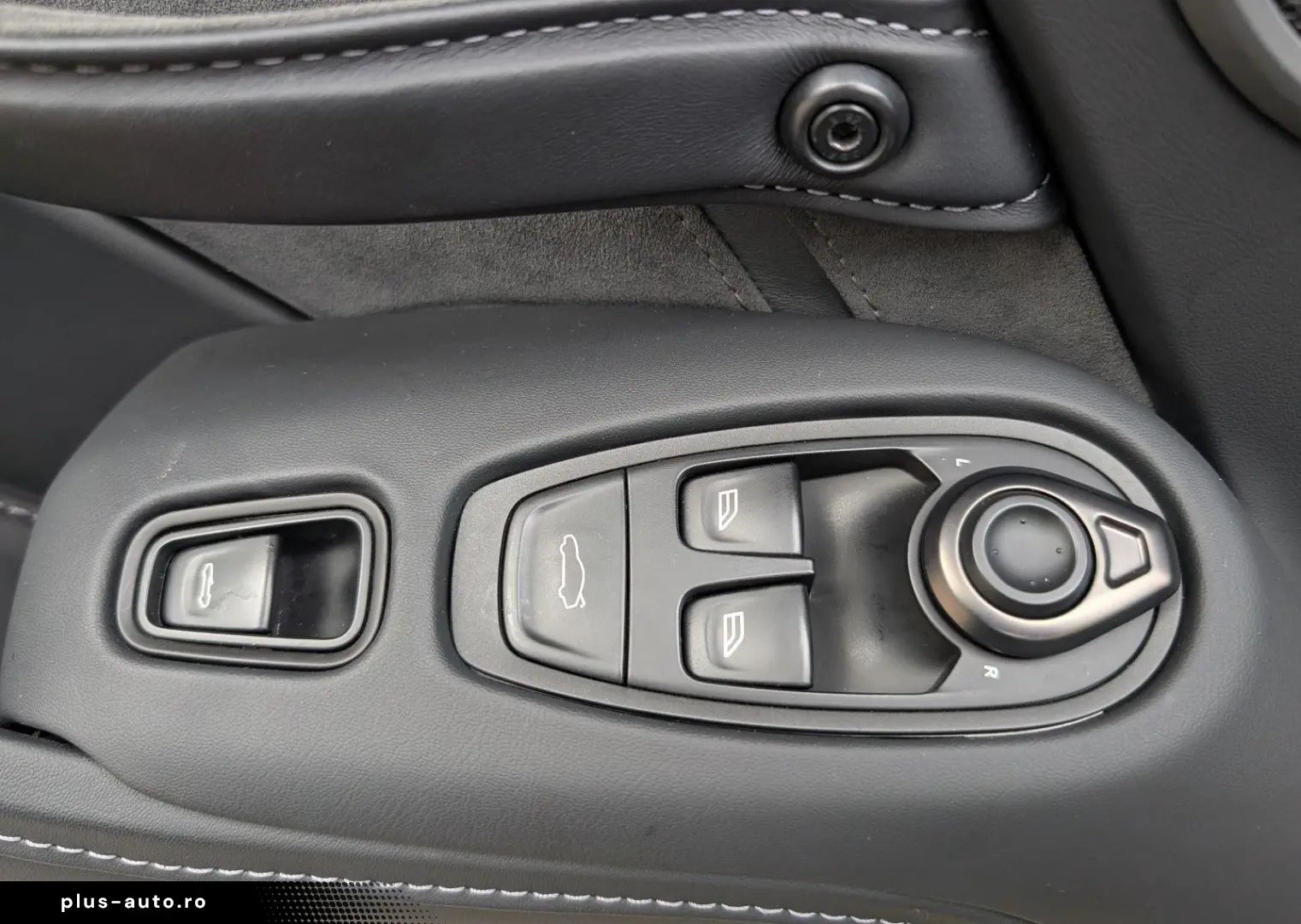 ASTON MARTIN Vantage Roadster F1 Ed. CARBON 360 GARA&hellip;