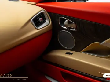 ASTON MARTIN DB11 V12   MY2018