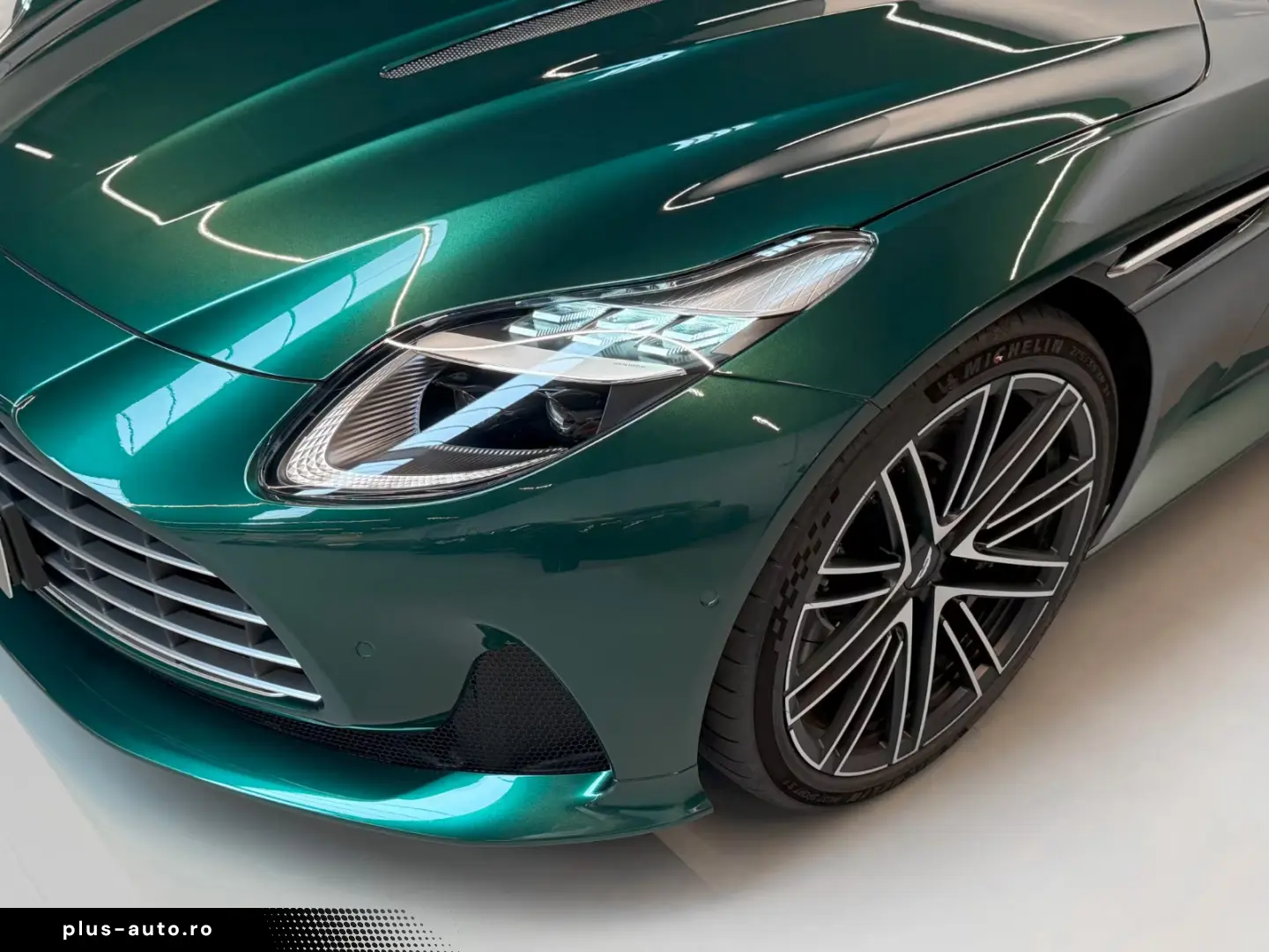 Aston Martin DB12 Volante   NEW MODELYEAR 2026