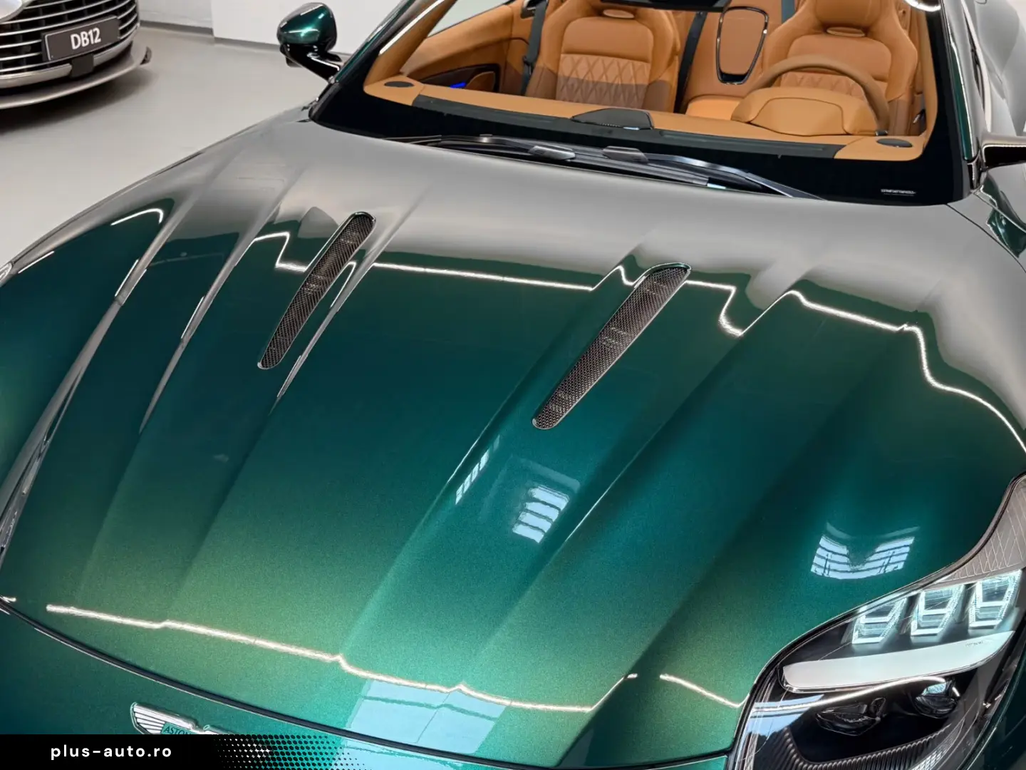 Aston Martin DB12 Volante   NEW MODELYEAR 2026