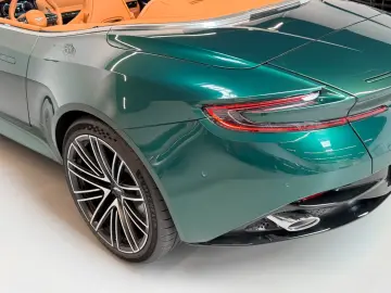 Aston Martin DB12 Volante   NEW MODELYEAR 2026