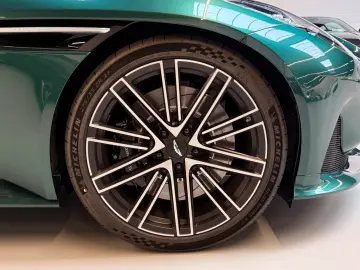 Aston Martin DB12 Volante   NEW MODELYEAR 2026