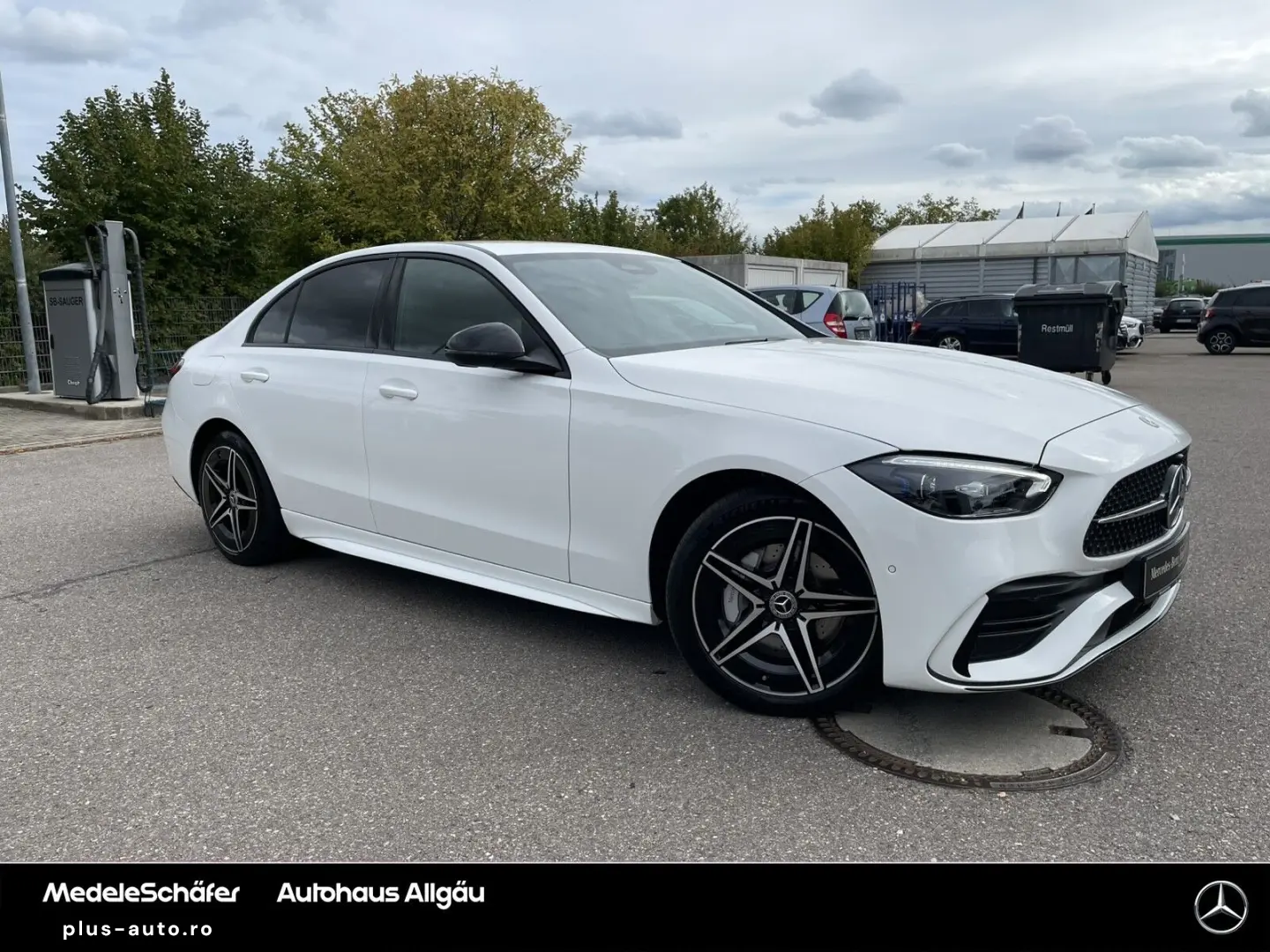 MERCEDES-BENZ C 300 e 4MATIC AMG Night D-Light Dist Memory