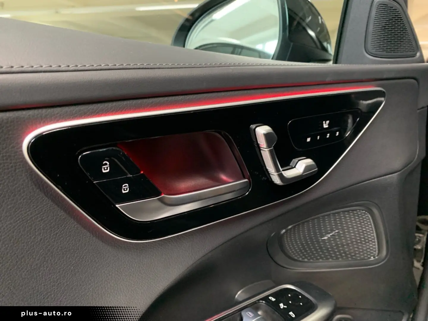 MERCEDES-BENZ C 300 4MATIC  AMG AHK MEMO KAMERA SHZ LED