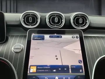 MERCEDES-BENZ C 300 de 4M AMG DIGITAL PANO DIST TOTW&hellip;