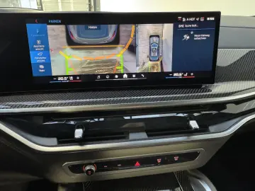 BMW X6 M  Sky B&W Massage