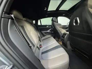 BMW X6 M  Sky B&W Massage
