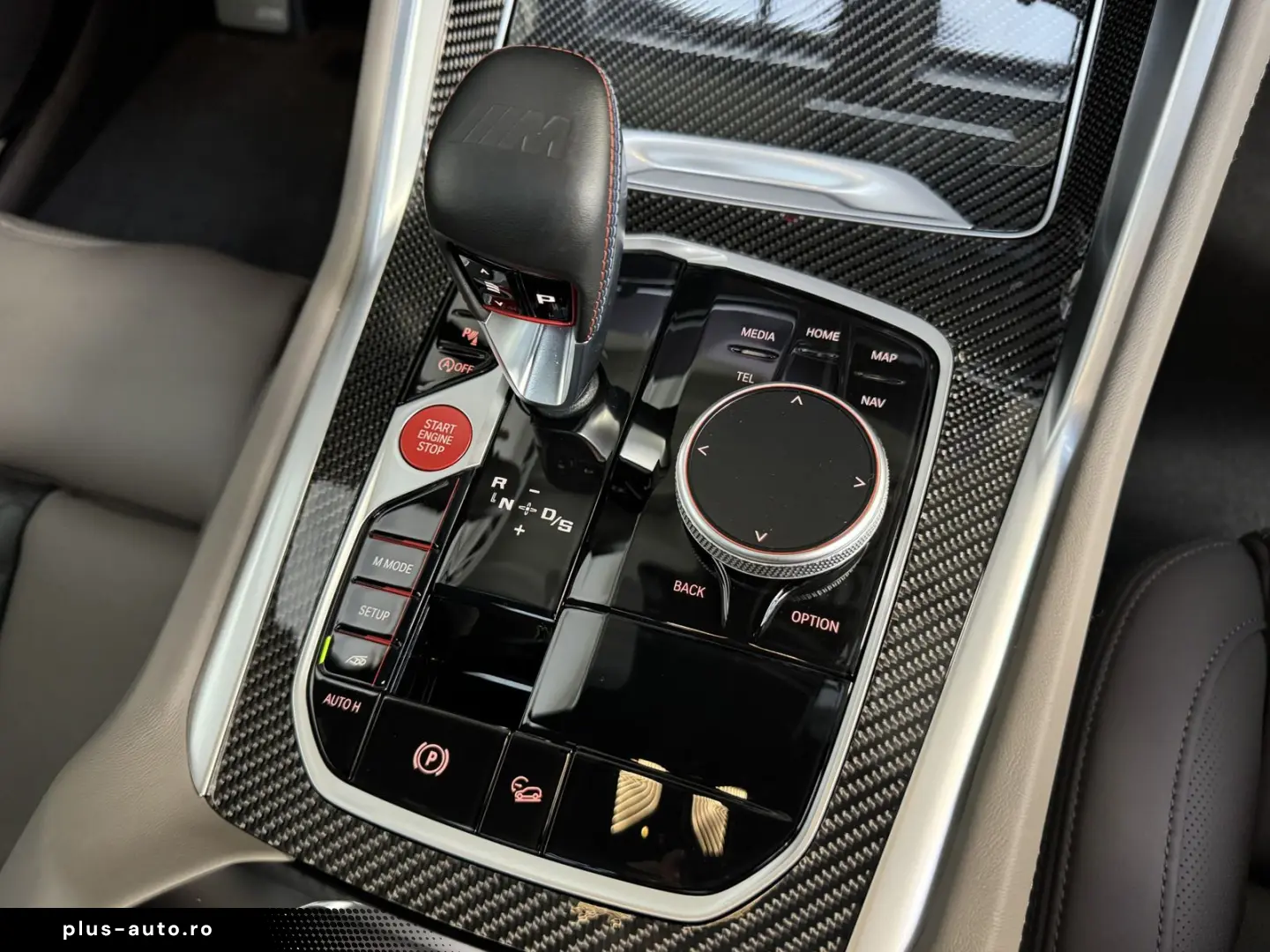 BMW X6 M  Sky B&W Massage