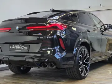 BMW X6 M Competition B&W Panorama