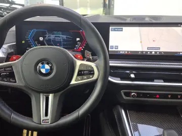 BMW X6 M Competition B&W Panorama