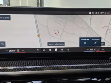 BMW X6 M Competition B&W Panorama