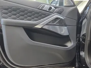 BMW X6 M Competition B&W Panorama