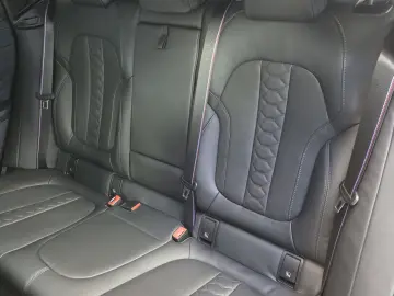 BMW X6 M Competition B&W Panorama