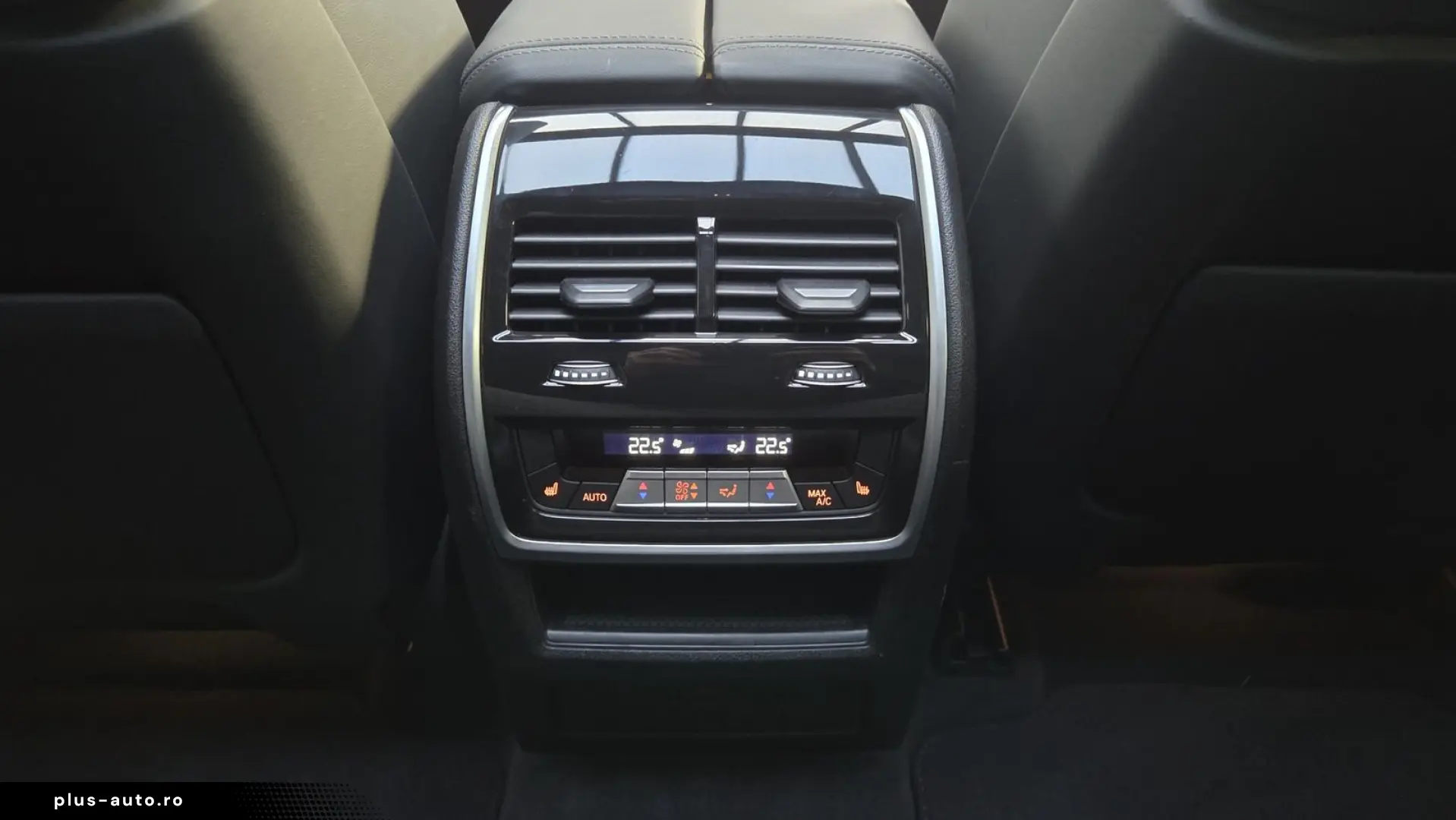 BMW X6 M Competition B&W Panorama