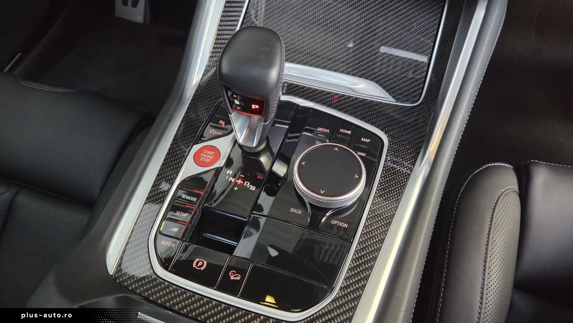 BMW X6 M Competition B&W Panorama