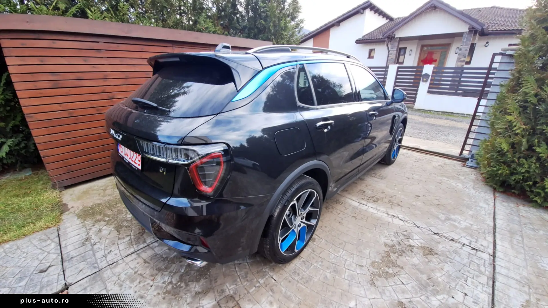 Lynk&Co 01 1.5T PHEV 261cp