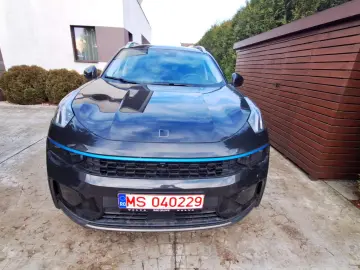 Lynk&Co 01 1.5T PHEV 261cp