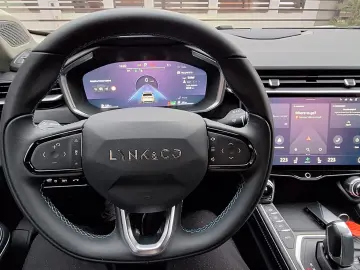 Lynk&Co 01 1.5T PHEV 261cp