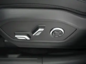 HYUNDAI SANTA FE HEV INTRO 4WD AT VOLL LED 360 GRAD KAME