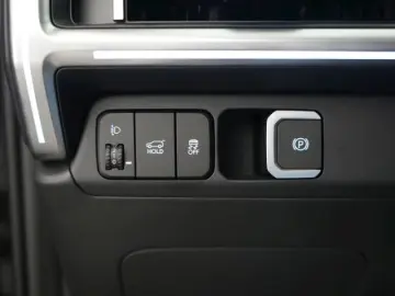 HYUNDAI SANTA FE HEV INTRO 4WD AT VOLL LED 360 GRAD KAME