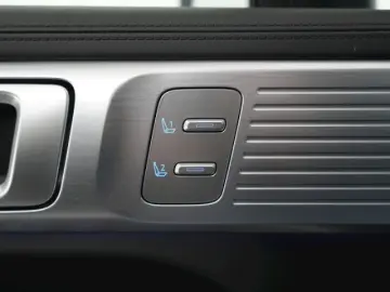 HYUNDAI SANTA FE HEV INTRO 4WD AT VOLL LED 360 GRAD KAME