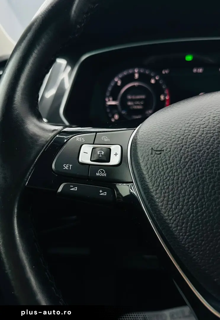 VOLKSWAGEN TIGUAN 2017 2.0D E6 4X4 Garantie 12 Luni Rate Ava