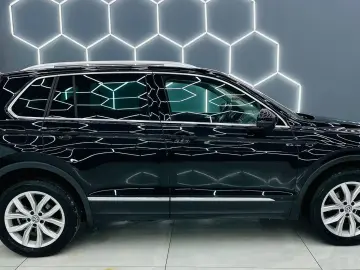 VOLKSWAGEN TIGUAN 2017 2.0D E6 4X4 Garantie 12 Luni Rate Ava