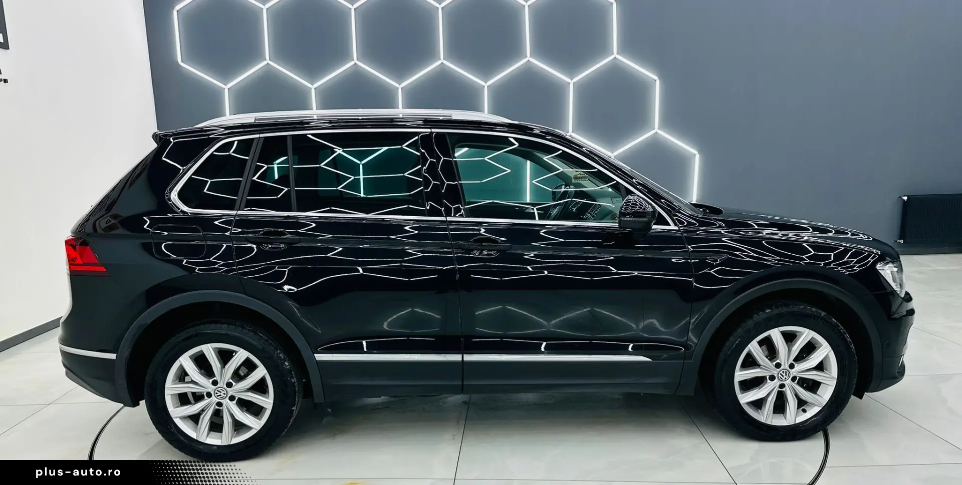 VOLKSWAGEN TIGUAN 2017 2.0D E6 4X4 Garantie 12 Luni Rate Ava