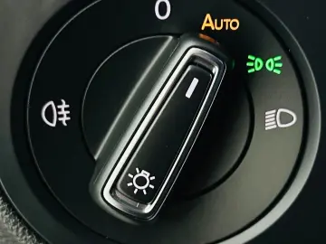 VOLKSWAGEN TIGUAN 2021 2.0D E6 Garantie 12 Luni Rate Avans 0