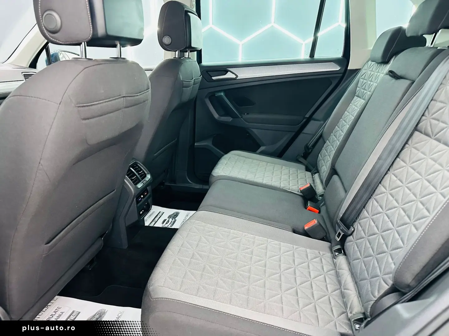 VOLKSWAGEN TIGUAN 2021 2.0D E6 Garantie 12 Luni Rate Avans 0