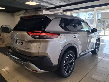 Nissan X-Trail Hibrid 4x4 Nou