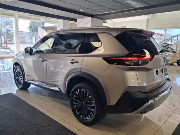 Nissan X-Trail Hibrid 4x4 Nou