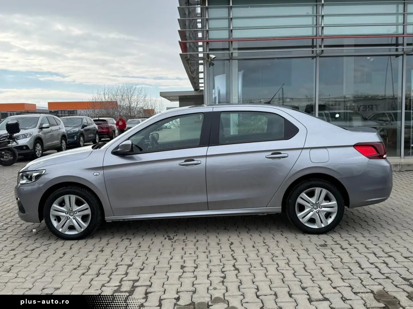 Peugeot 301 Allure Stt Eat6 1.5 Bluehdi 99cp