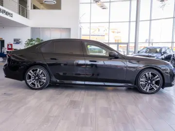 BMW Seria 7 750 e xDrive   M Sportpaket