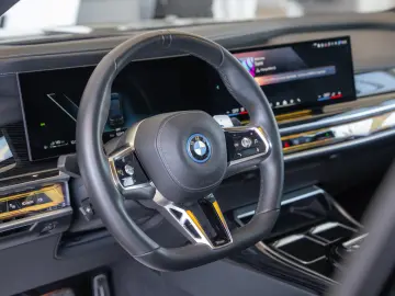 BMW Seria 7 750 e xDrive   M Sportpaket