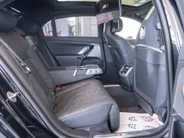 BMW Seria 7 750 e xDrive   M Sportpaket