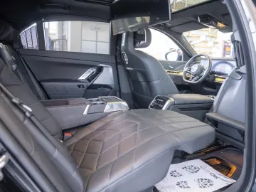 BMW Seria 7 750 e xDrive   M Sportpaket