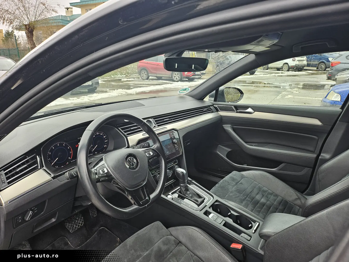 VW Passat 1.4 TSI Highline Bussines cu pachet R-line