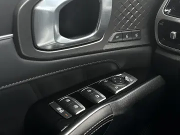 Kia Sorento 1.6 T-GDI HEV 6AT 4x4 7P Design