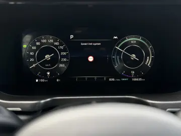 Kia Sorento 1.6 T-GDI HEV 6AT 4x4 7P Design