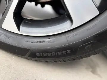 Kia Sorento 1.6 T-GDI HEV 6AT 4x4 7P Design