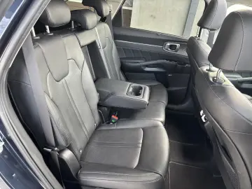 Kia Sorento 1.6 T-GDI HEV 6AT 4x4 7P Design