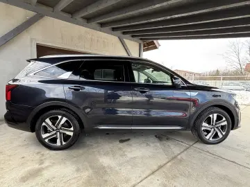 Kia Sorento 1.6 T-GDI HEV 6AT 4x4 7P Design