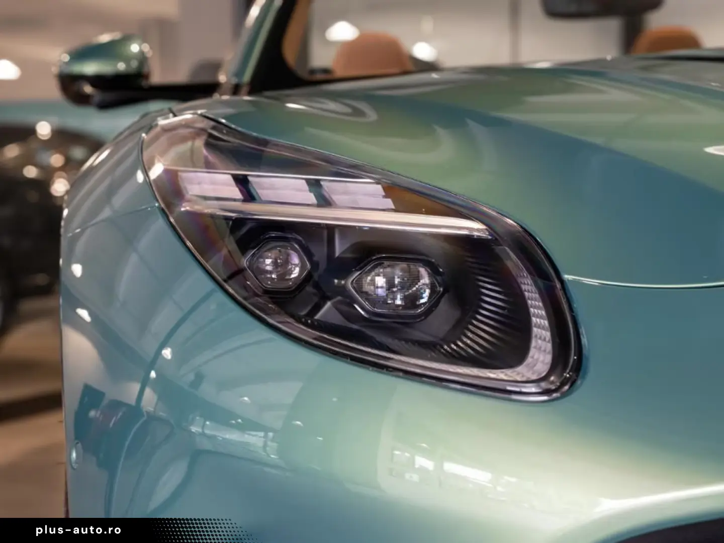 Aston Martin DB12 Volante