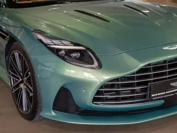 Aston Martin DB12 Volante