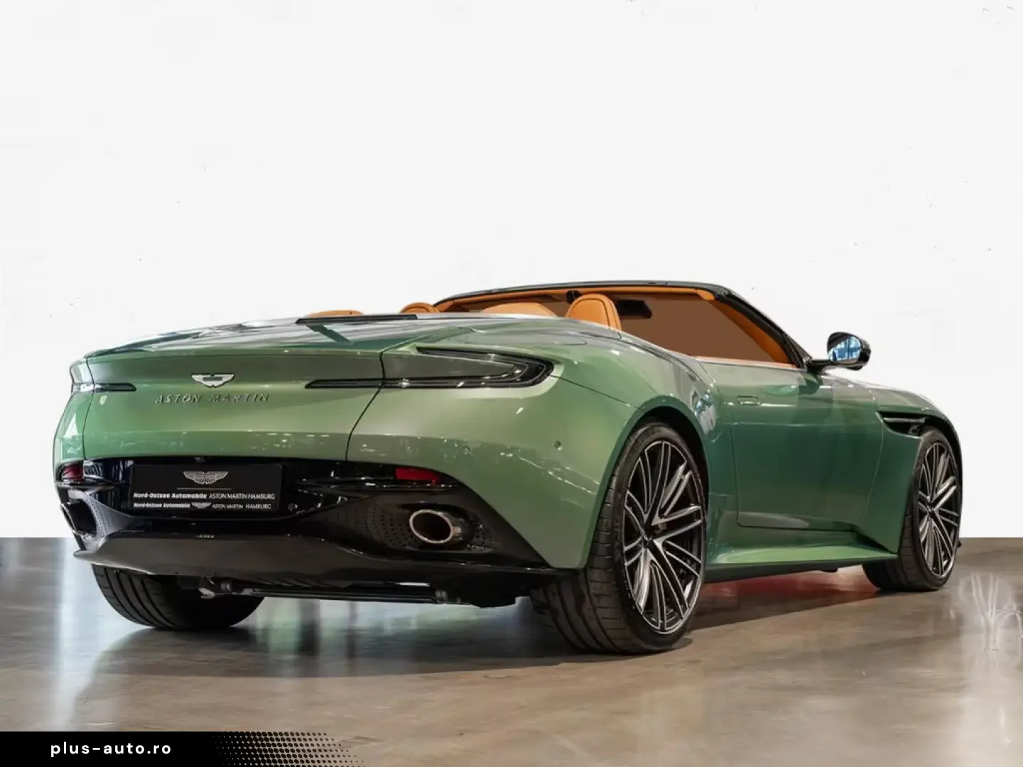 Aston Martin DB12 Volante