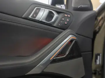 BMW X6 M M60i xDrive G06