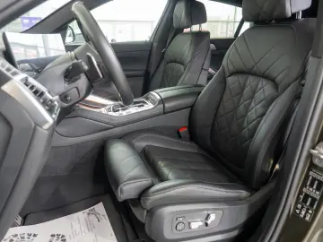 BMW X6 M M60i xDrive G06