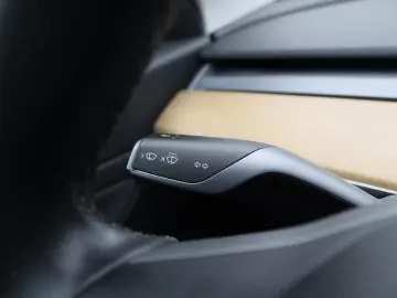 TESLA Model 3 Standard RWD Plus 93% SoH [ LFP ACCU AUT