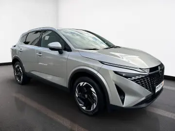 NISSAN Qashqai Xtronic n-connecta